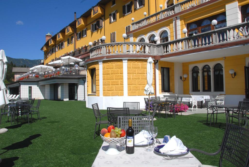 Grand Hotel Astoria Lavarone Εξωτερικό φωτογραφία